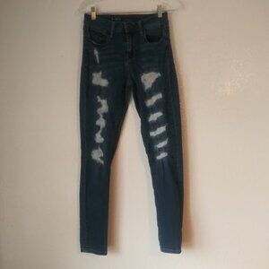 Distressed women's size 5 Jeans